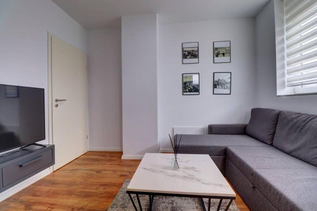 Town Square Apartment Pristina Kültér fotó