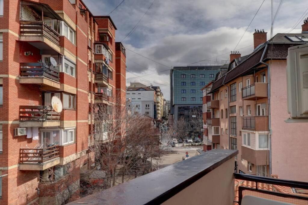 Town Square Apartment Pristina Kültér fotó